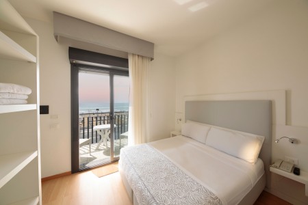 Superior room with sea view